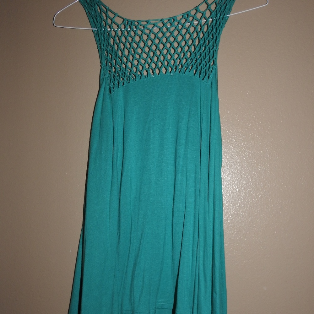 Buckle tank